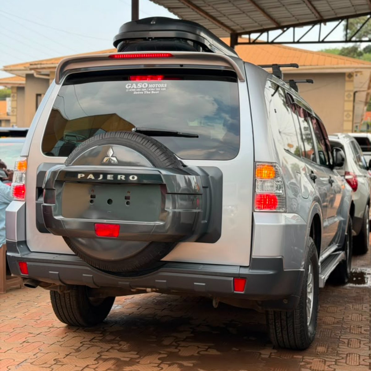 Mitsubishi Pajero 2013 — photo 6