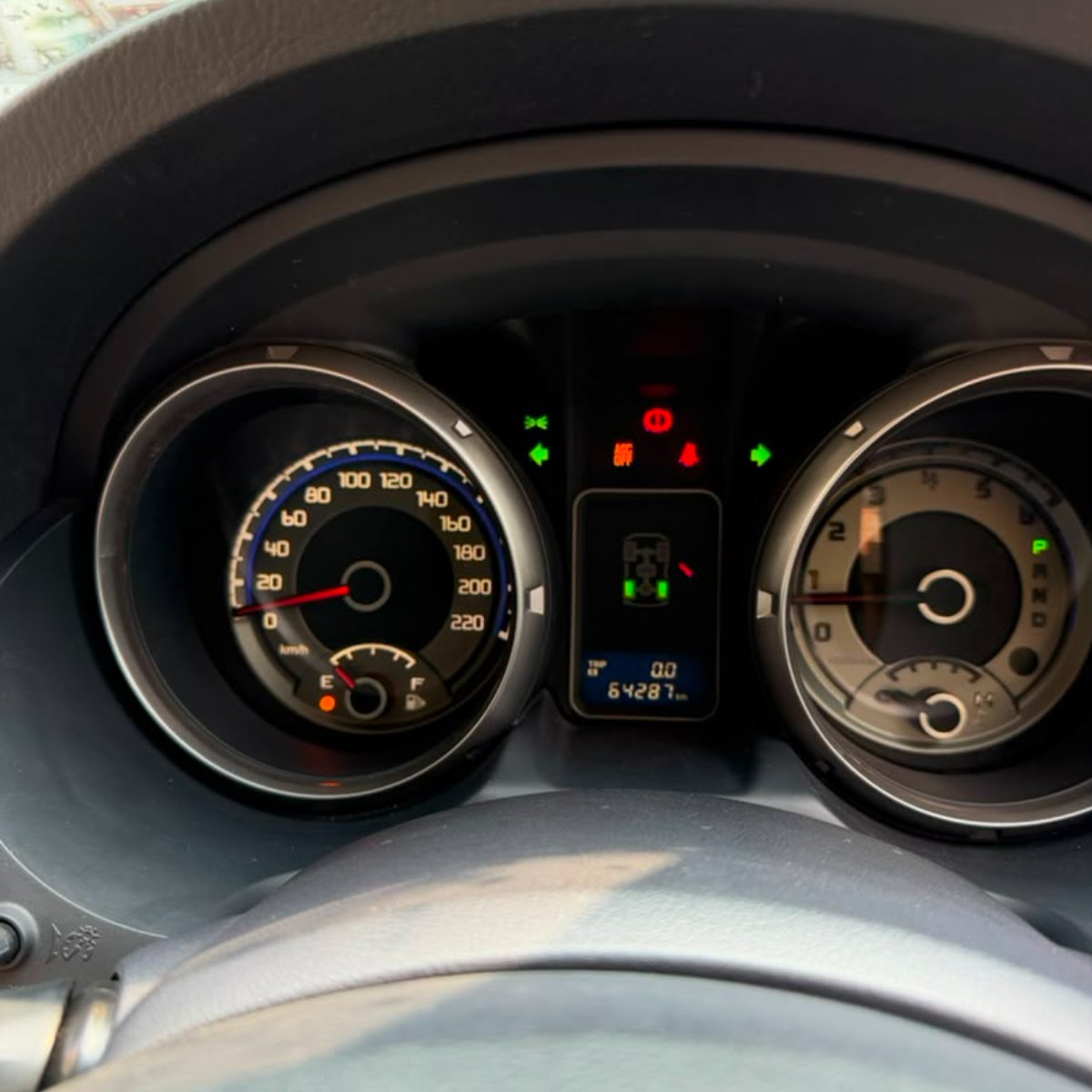 Mitsubishi Pajero 2011 — photo 4