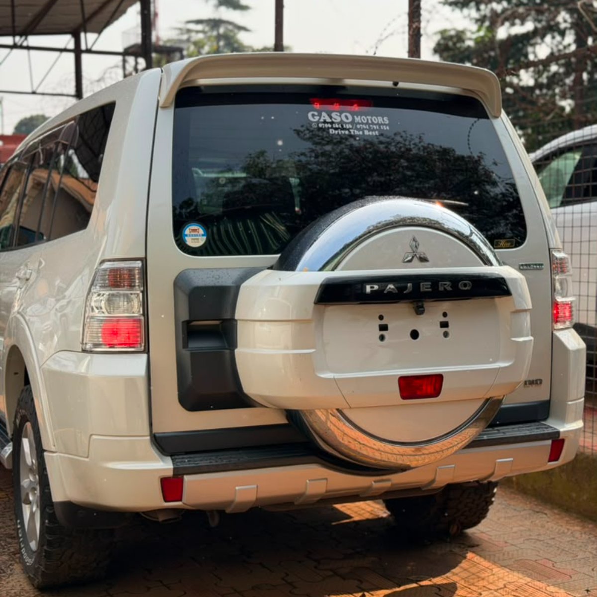 Mitsubishi Pajero 2011 — photo 7
