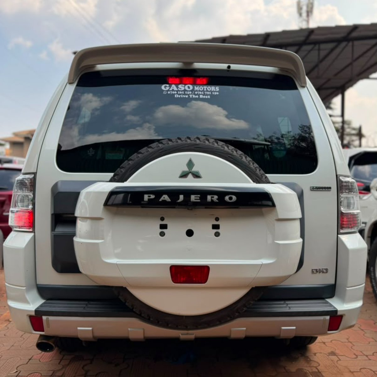 Mitsubishi Pajero 2011 — photo 7