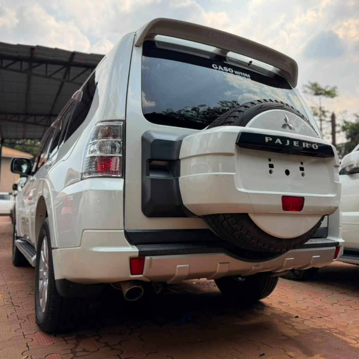Mitsubishi Pajero 2011 — photo 8