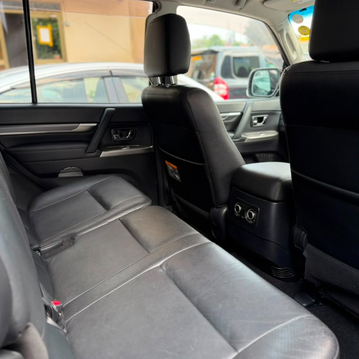 Mitsubishi Pajero 2011 — photo 10