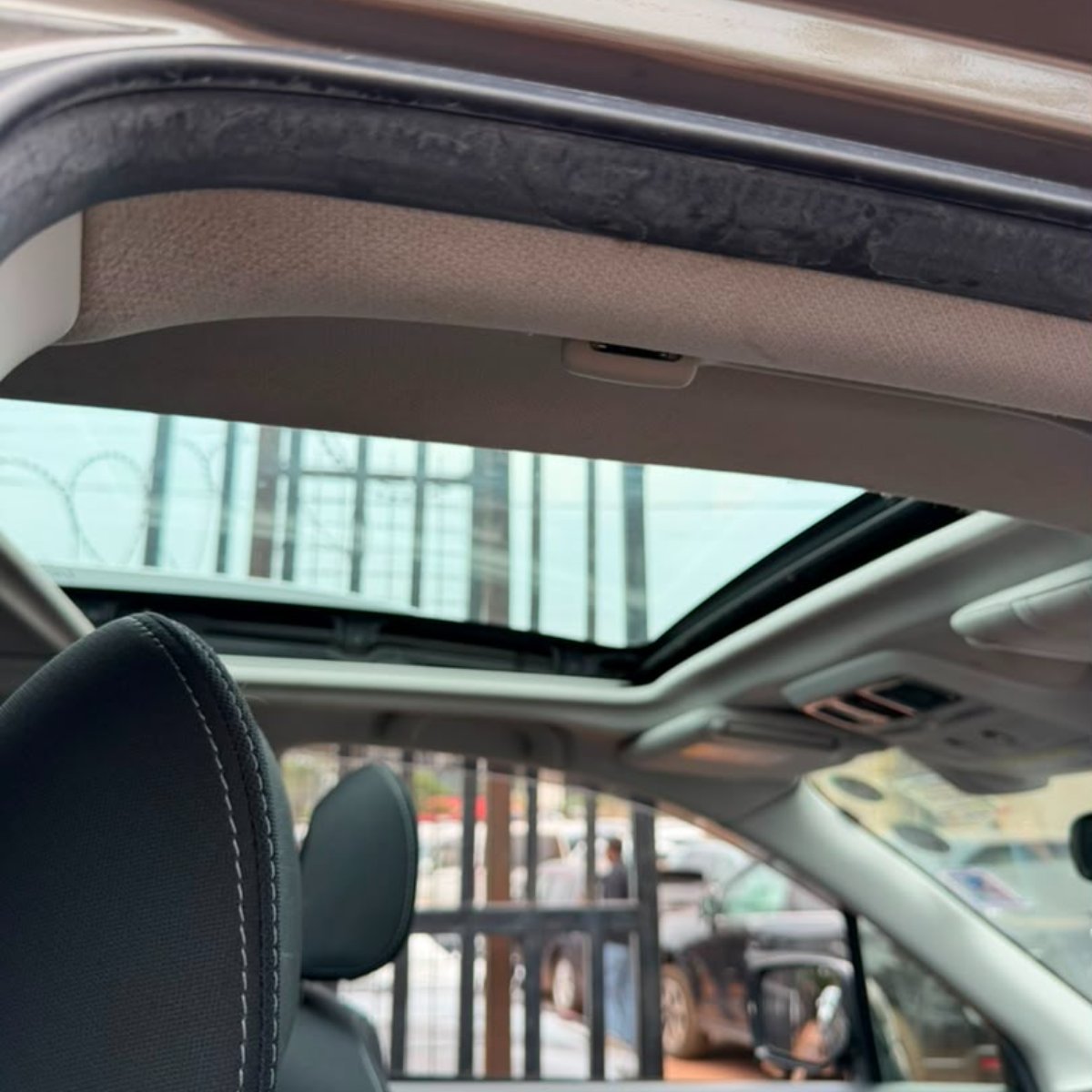 Subaru Forester 2017 — photo 2