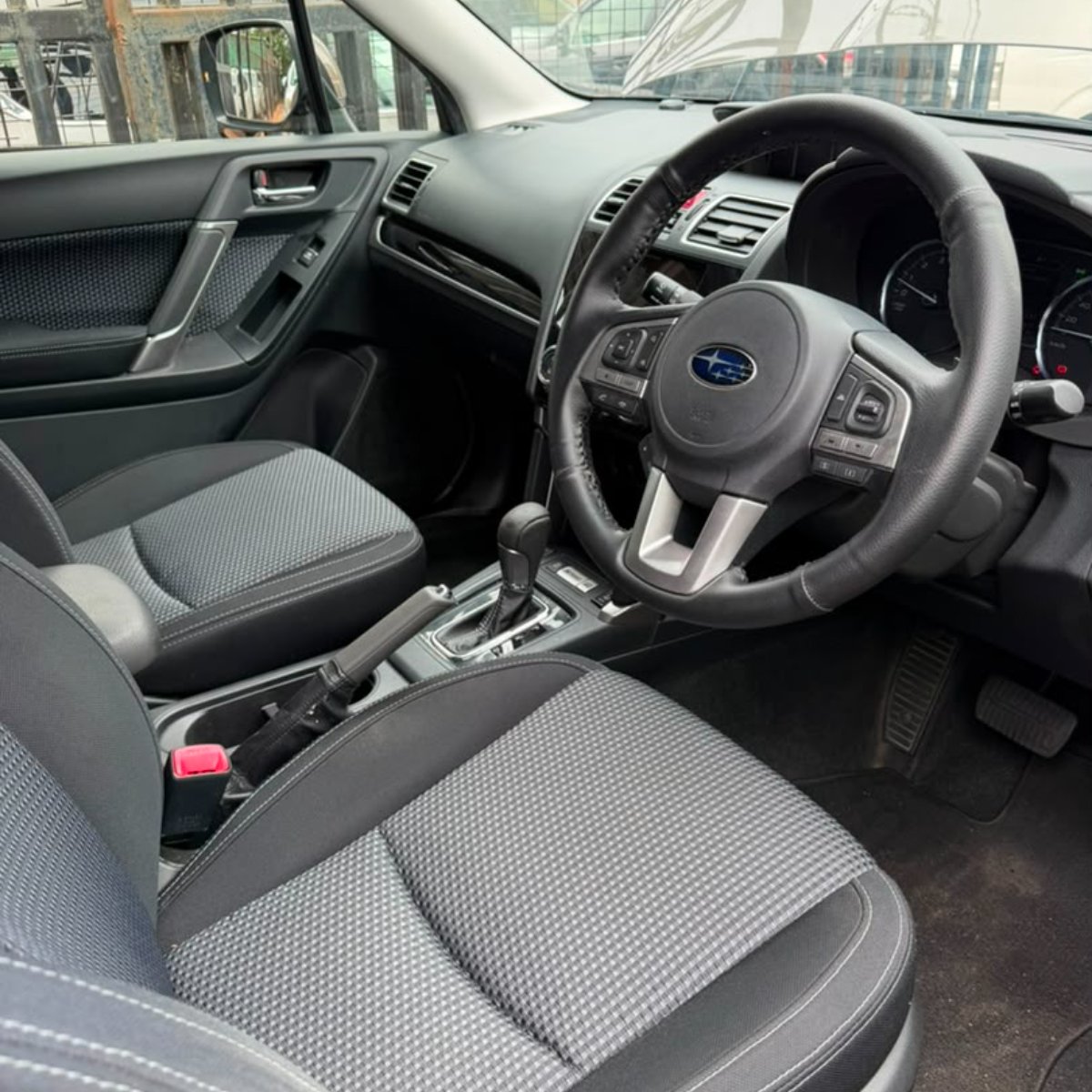 Subaru Forester 2017 — photo 5
