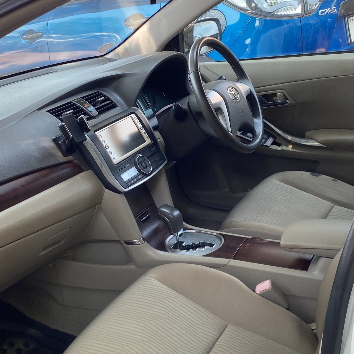 Toyota Premio 2011 — photo 6