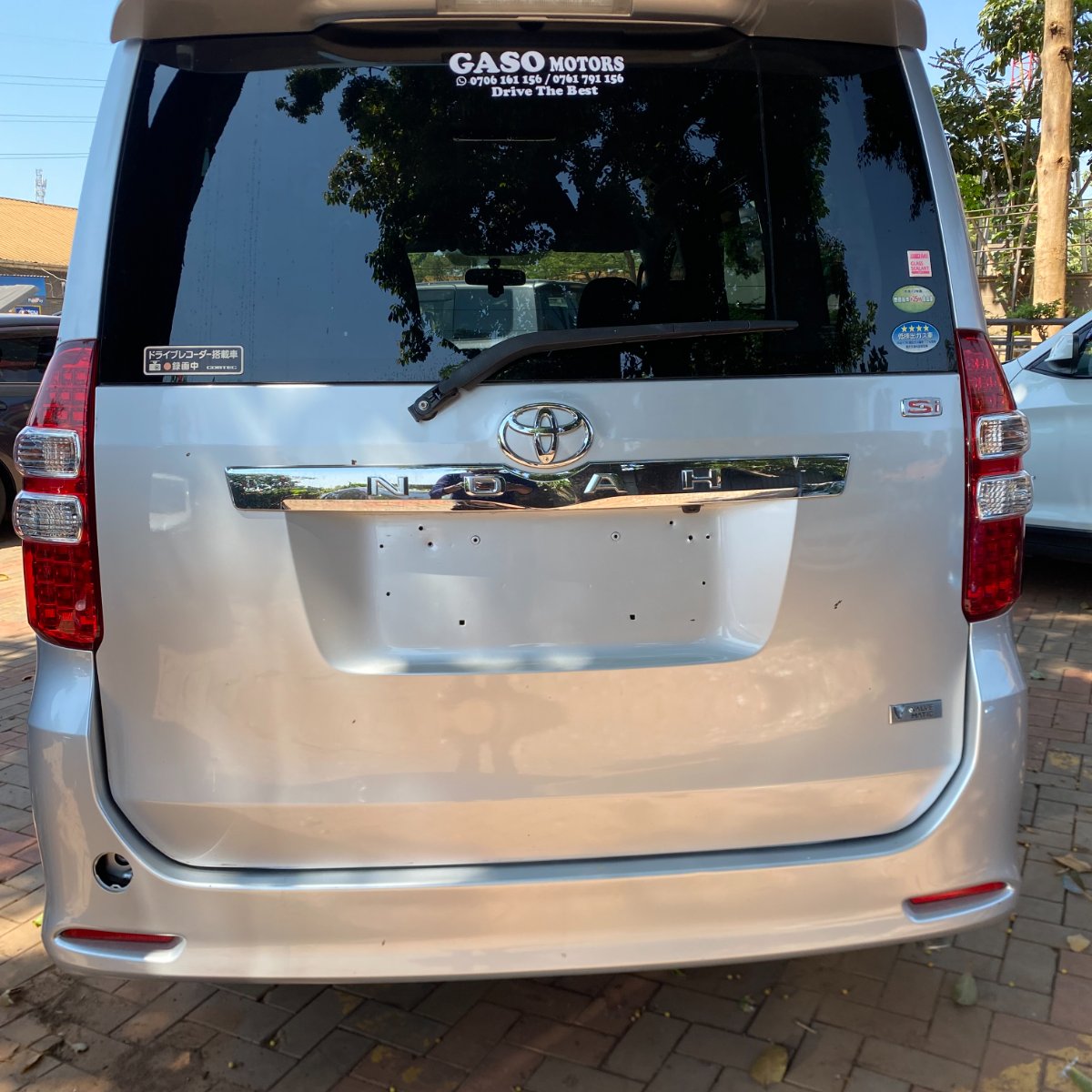 Toyota Noah 2011 — photo 5
