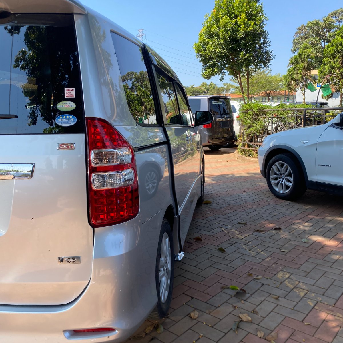 Toyota Noah 2011 — photo 6