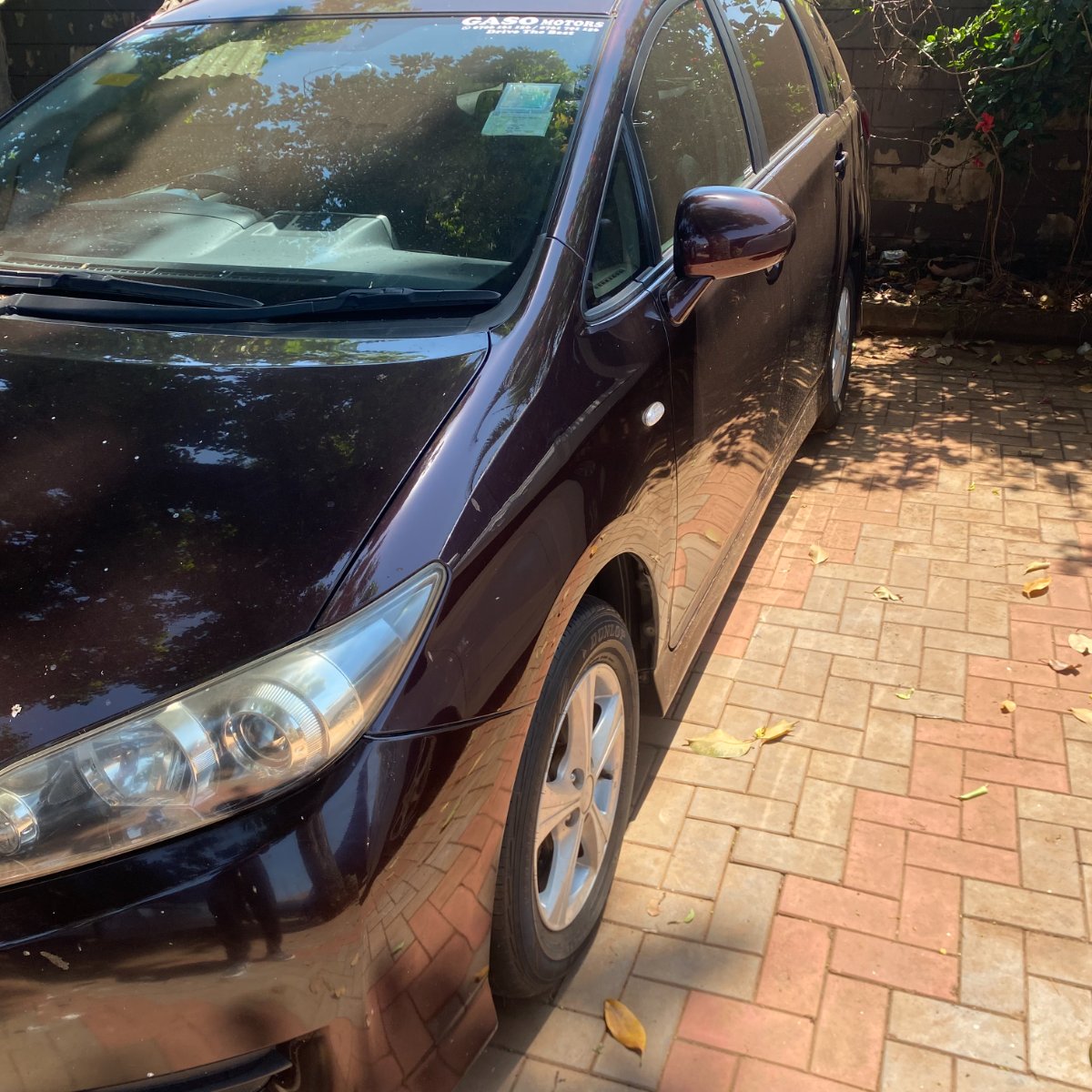 Toyota Wish 2012 — photo 4