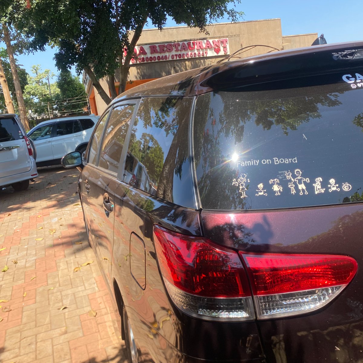 Toyota Wish 2012 — photo 5