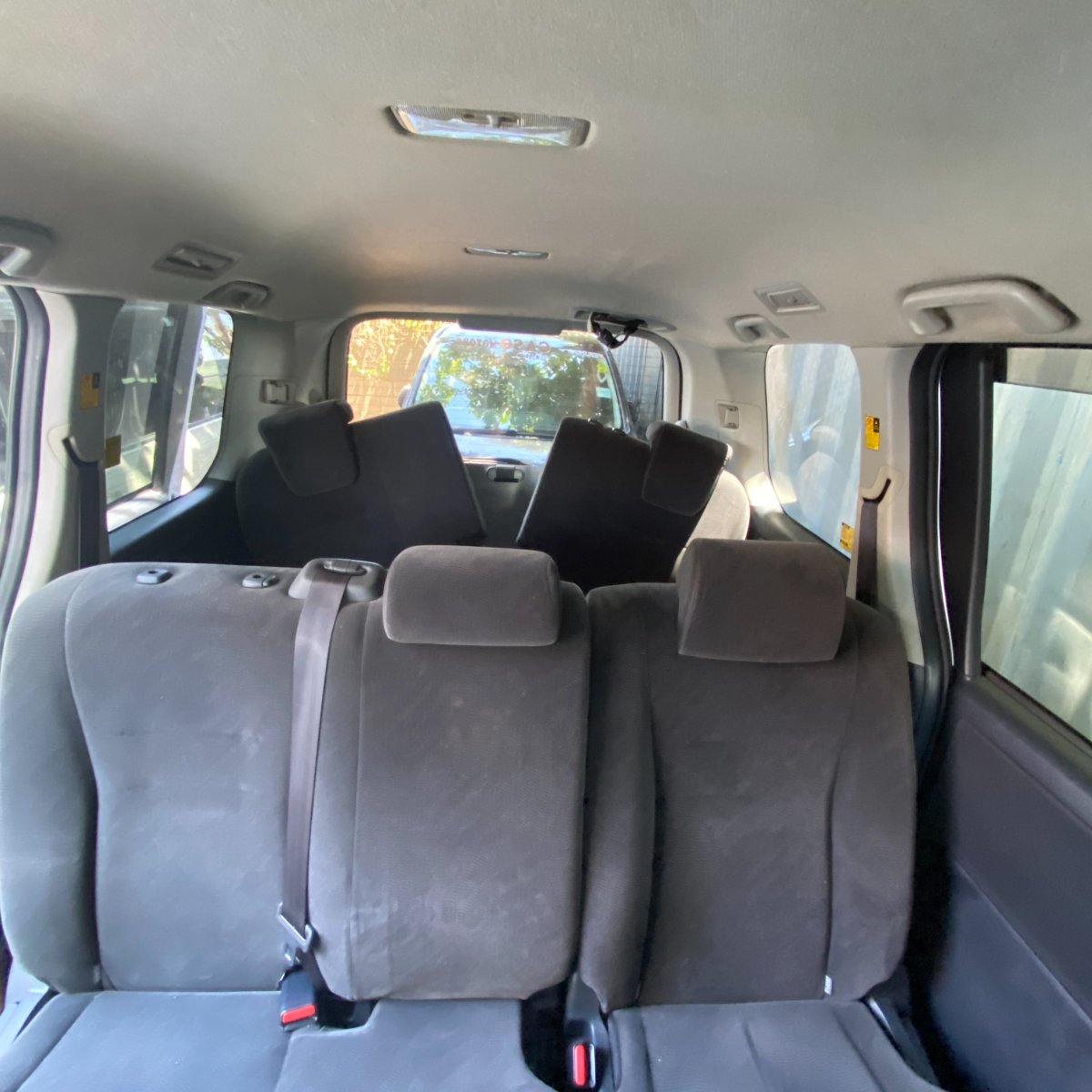 Toyota Noah 2012 — photo 7