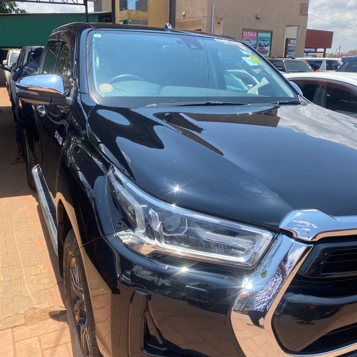 Toyota Hilux 2021 — photo 3