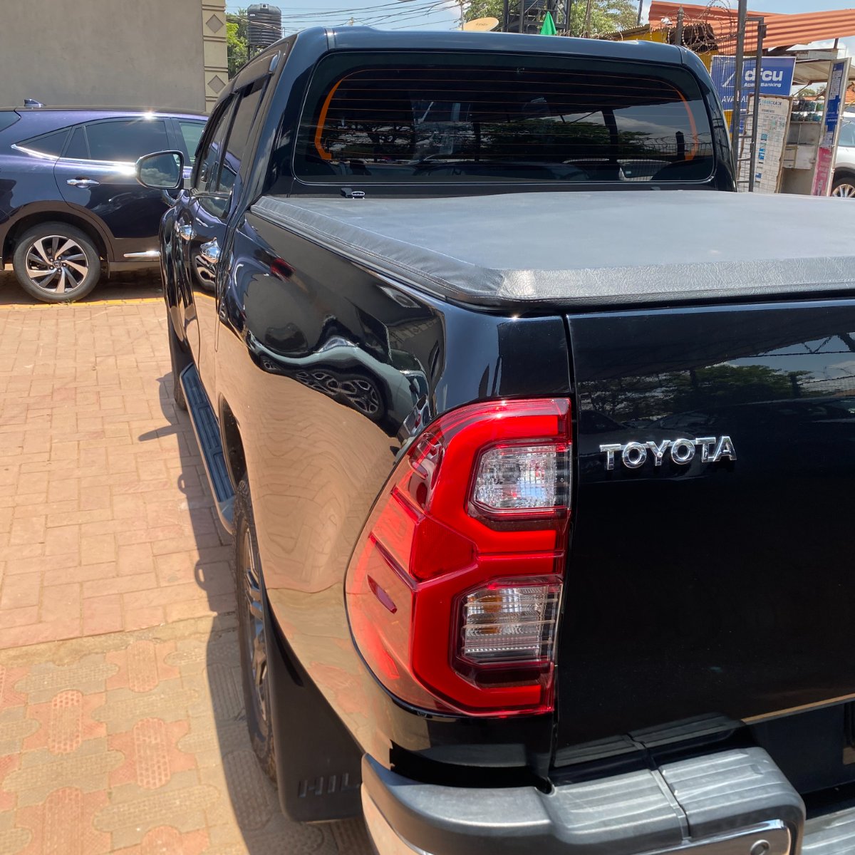 Toyota Hilux 2021 — photo 7