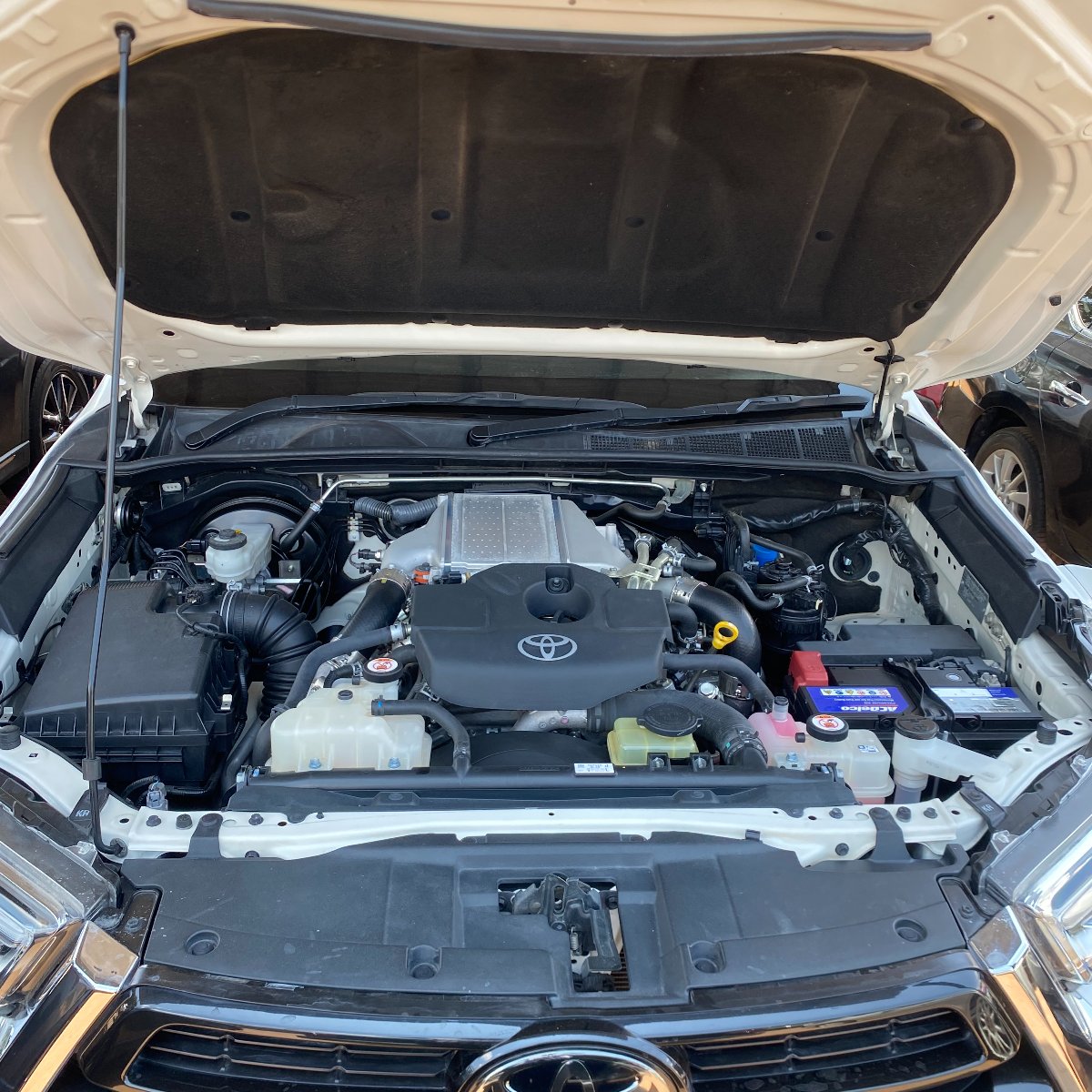 Toyota Hilux 2021 — photo 2