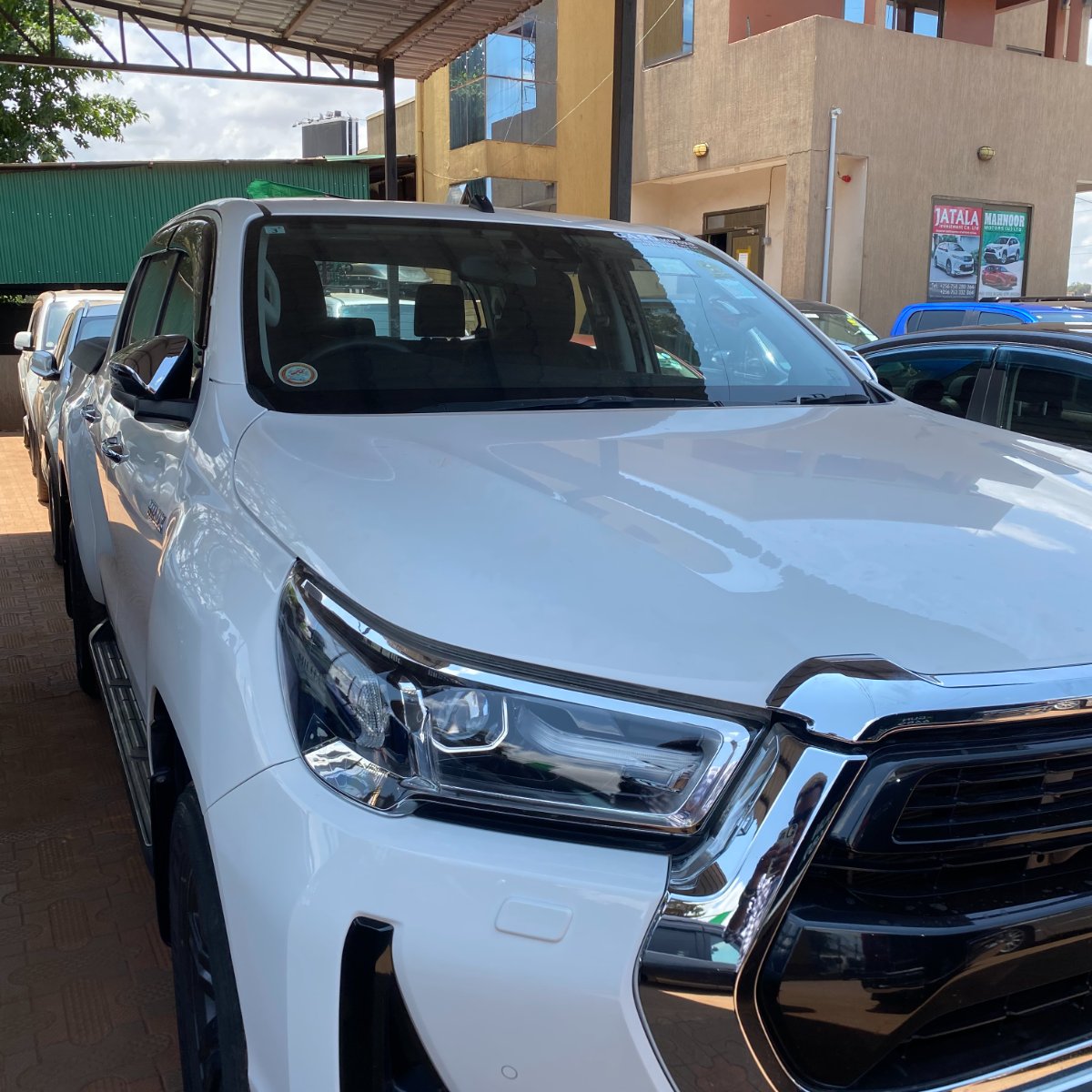 Toyota Hilux 2021 — photo 3