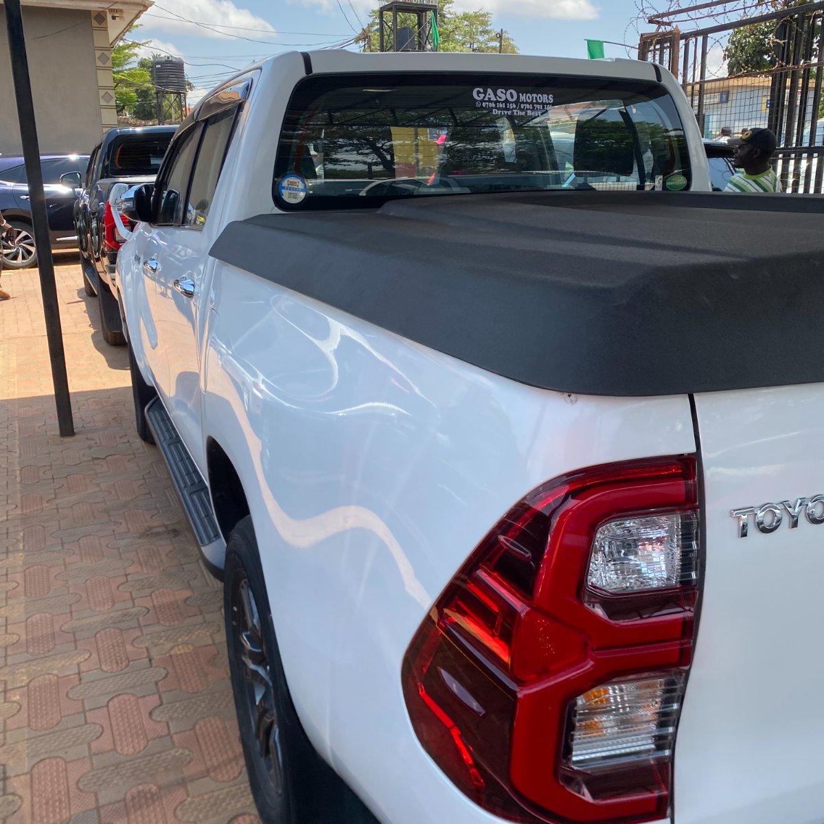 Toyota Hilux 2021 — photo 7