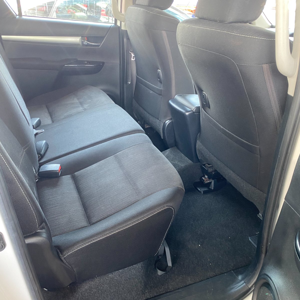 Toyota Hilux 2021 — photo 9