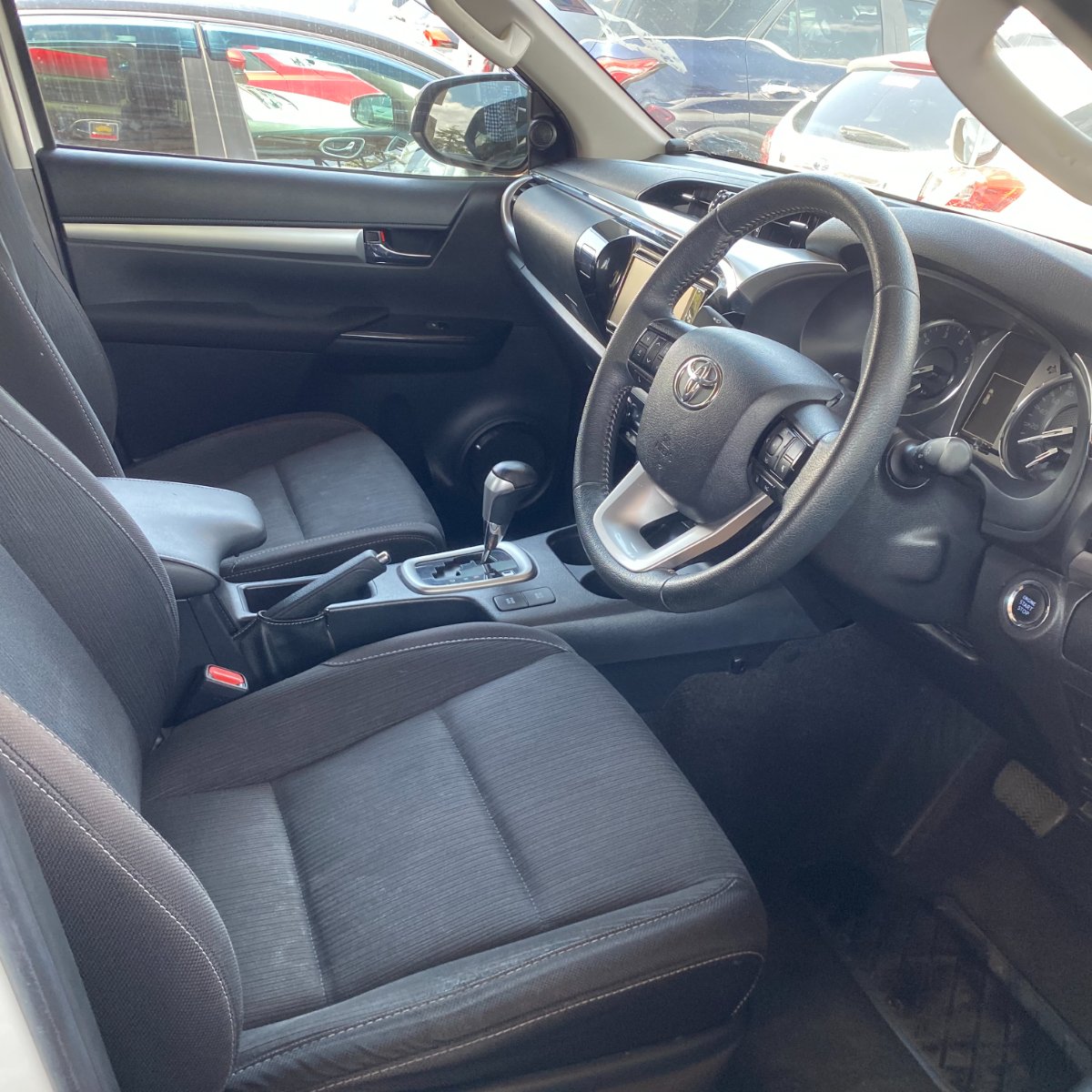 Toyota Hilux 2021 — photo 10