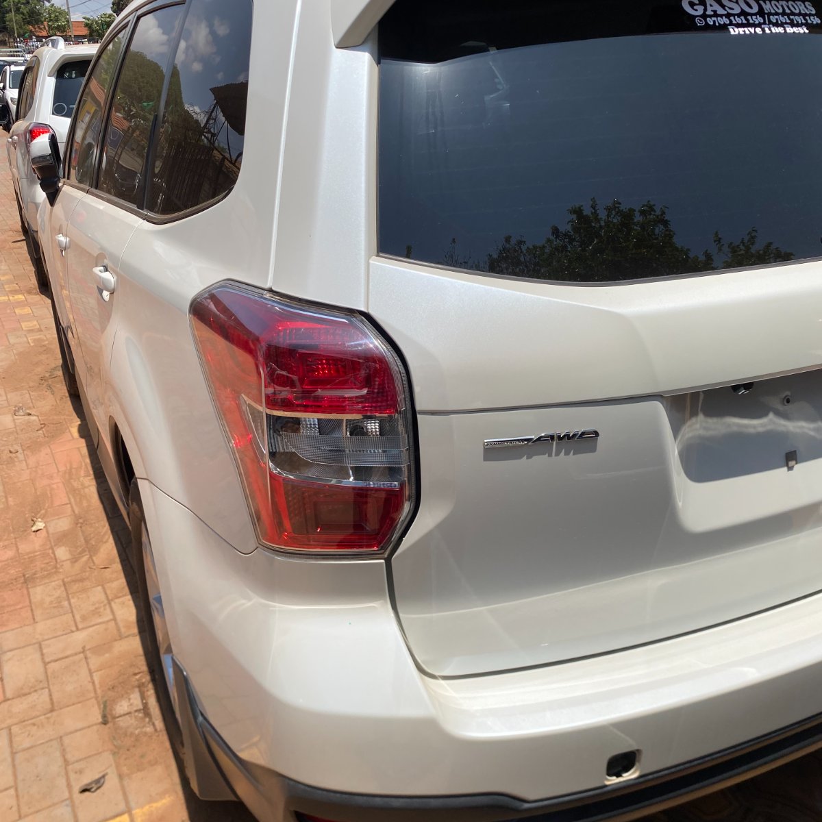 Subaru Forester 2013 — photo 4