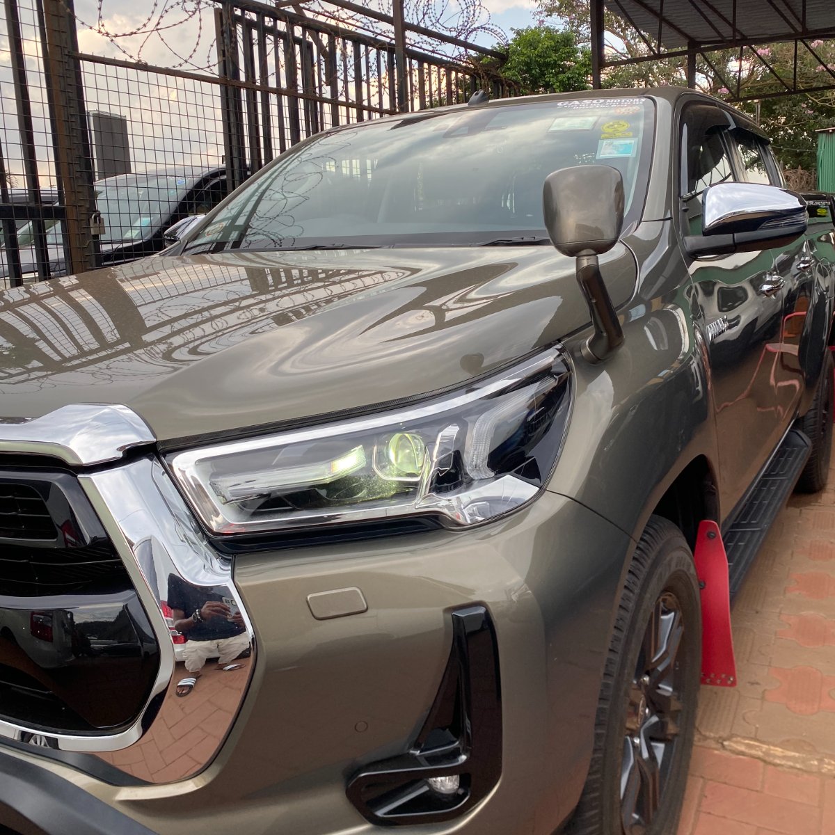 Toyota Hilux 2022 — photo 3