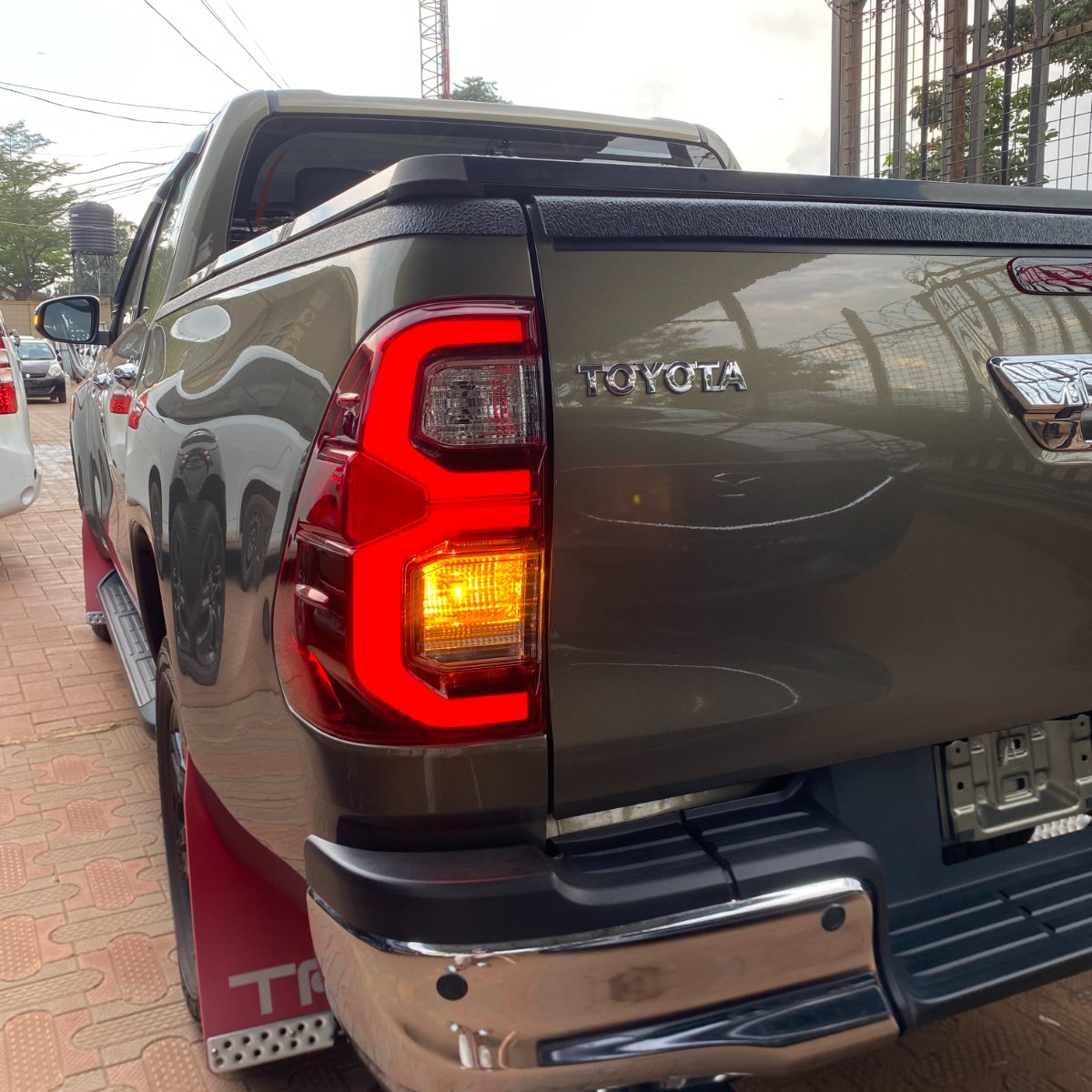 Toyota Hilux 2022 — photo 6