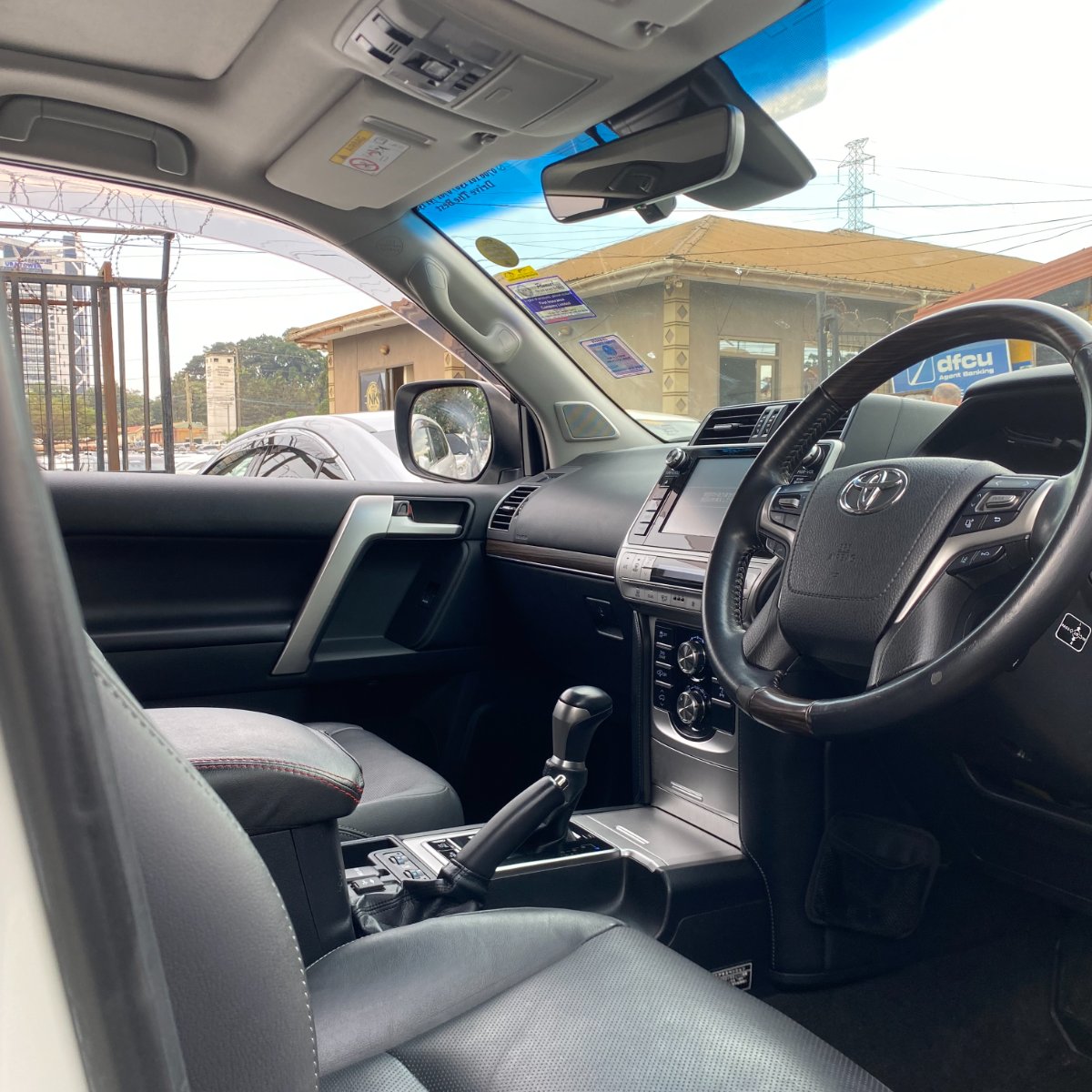 Toyota LANDCRUISER PRADO 2017 — photo 8