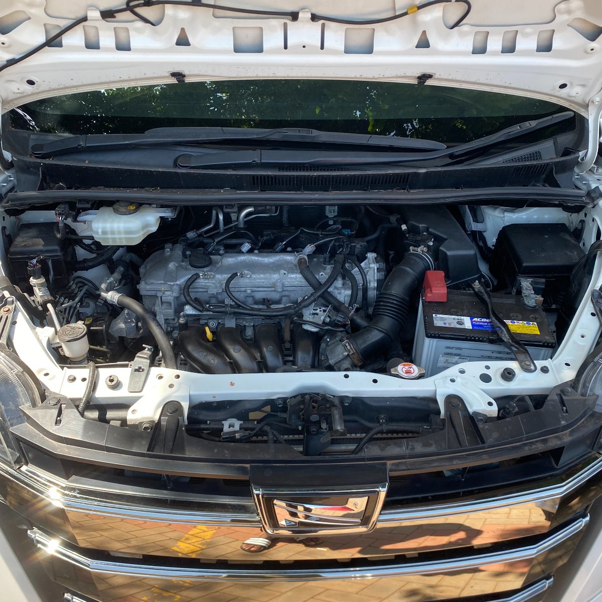 Toyota Noah 2017 — photo 2