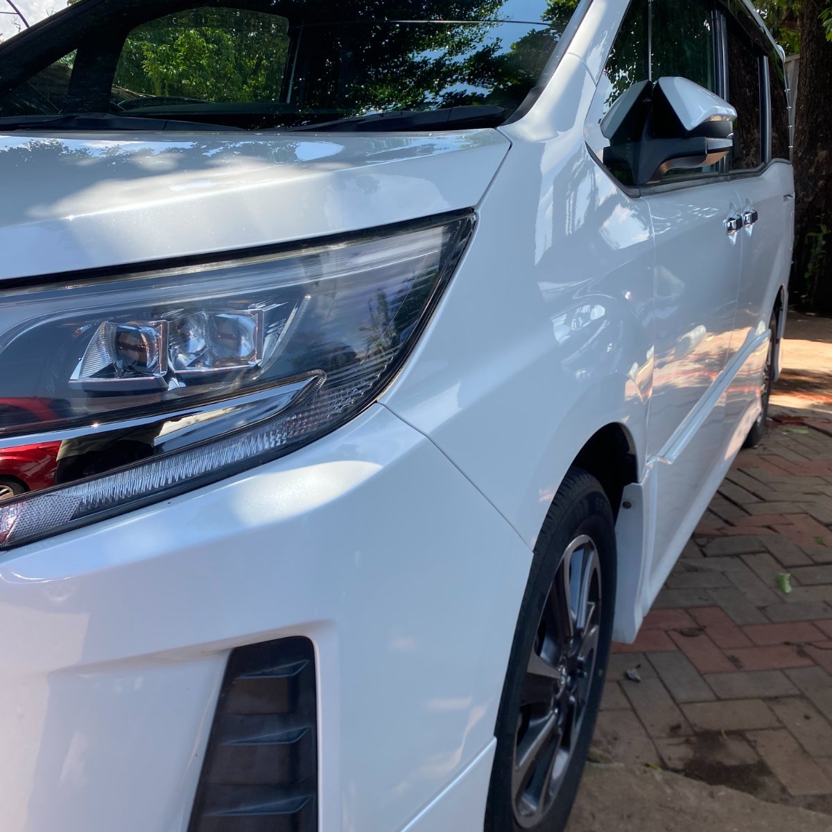 Toyota Noah 2017 — photo 4