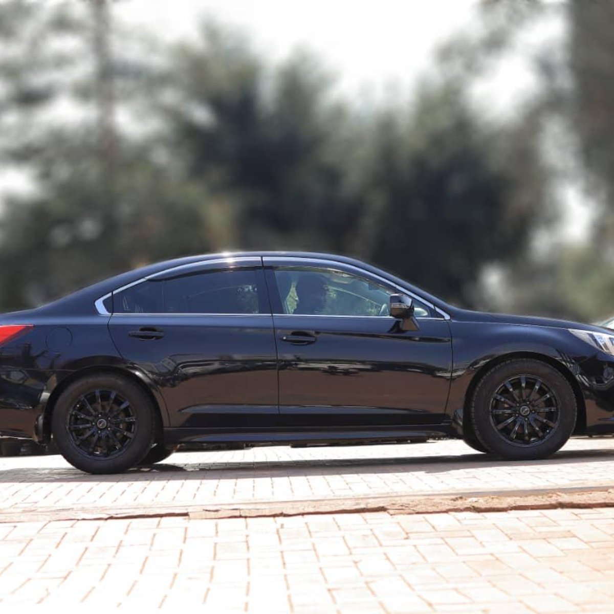 Subaru Legacy B4 2017 — photo 3