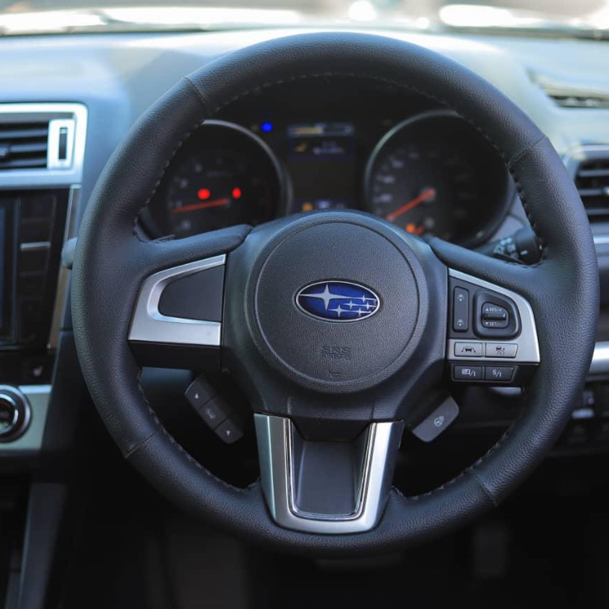 Subaru Legacy B4 2017 — photo 9
