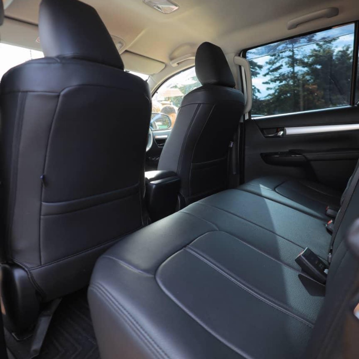 Toyota Hilux 2021 — photo 2