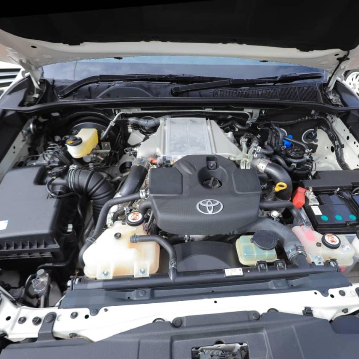 Toyota Hilux 2021 — photo 4