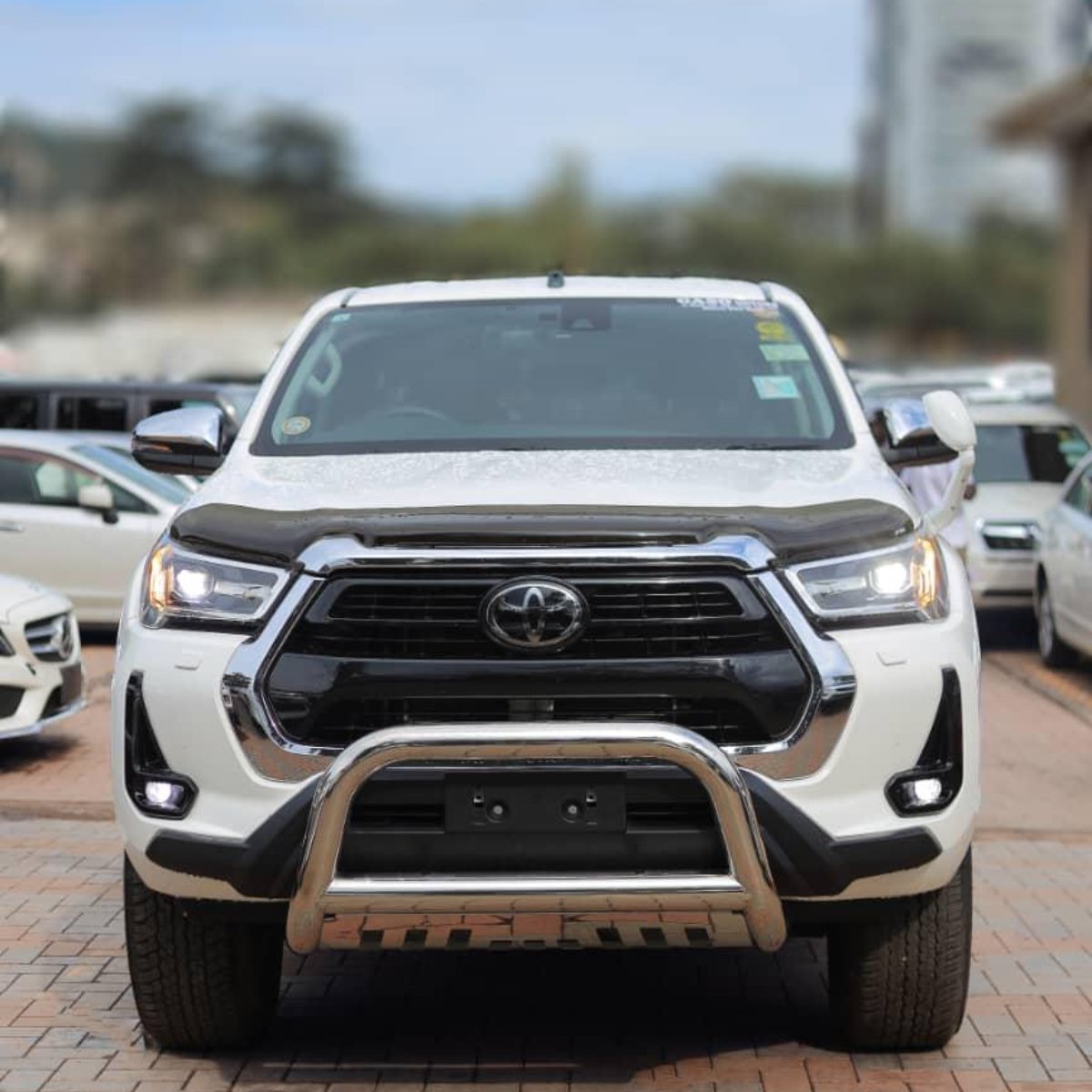 Toyota Hilux 2021 — photo 1